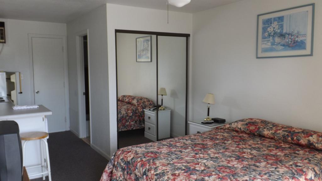 Twin Lakes Inn Bull Shoals Oda fotoğraf