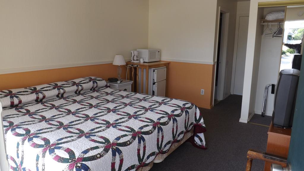 Twin Lakes Inn Bull Shoals Oda fotoğraf
